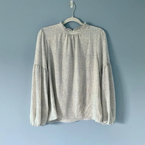 Vince Camuto Blouse mini polka dot print Size Medium puff sleeve 14504 - Picture 1 of 5